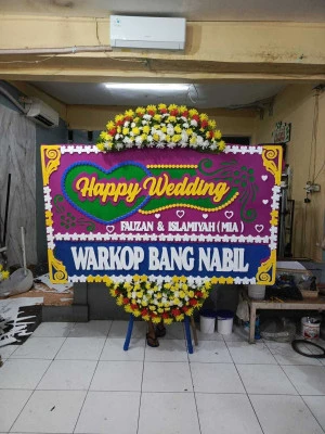 Papan Bunga di Pondok Bambu